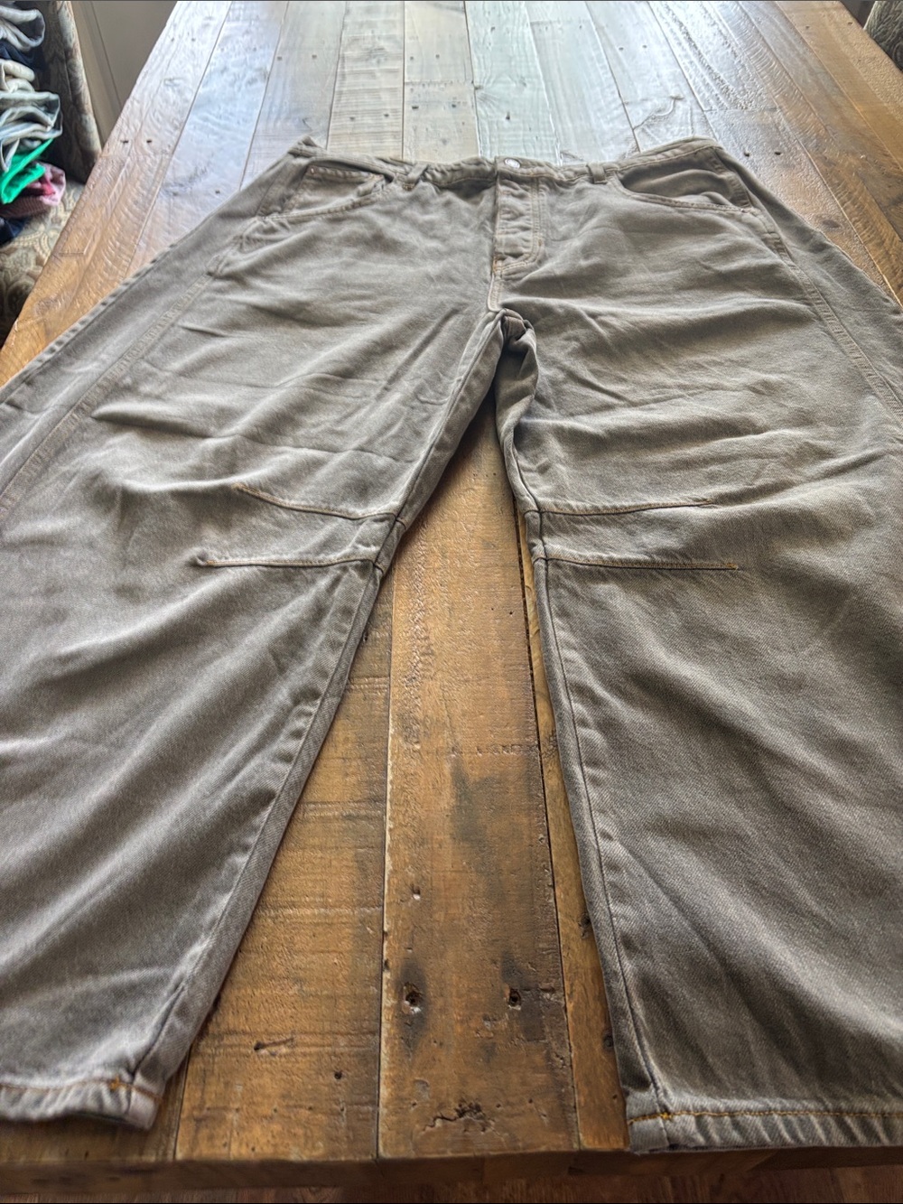 We The Free Women’s Barrel Cargo Pants in Taupe